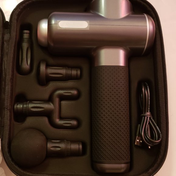 Powerful Massage Gun Gift set with 4 attachments by Sunbeam - Picture 9 of 15